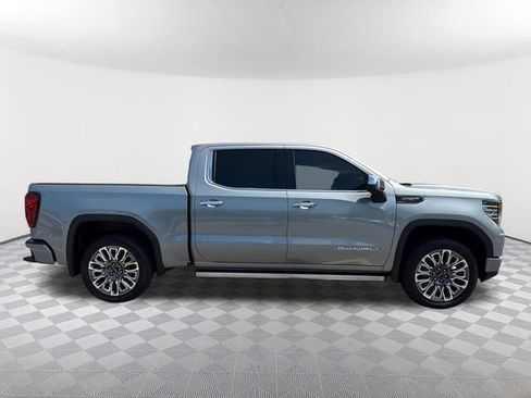 Used 2025 GMC Sierra 1500 Denali Ultimate AWD/4WD image 4