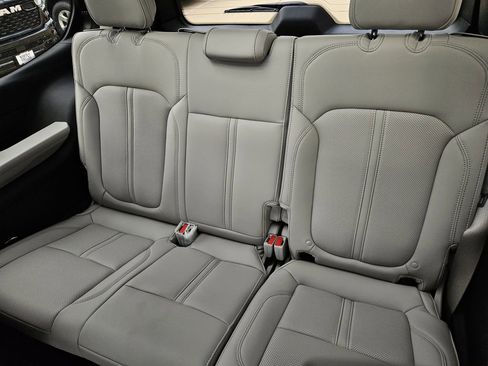 New 2026 Jeep Grand Wagoneer Limited AWD/4WD image 17