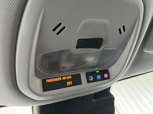 Used 2024 Chevrolet Trax LT FWD image 16