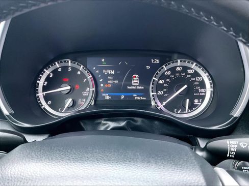 Used 2022 Toyota Highlander XLE image 25