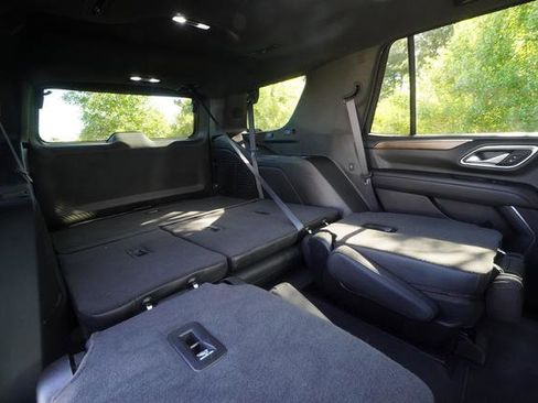 Used 2024 Chevrolet Tahoe High Country AWD/4WD image 33