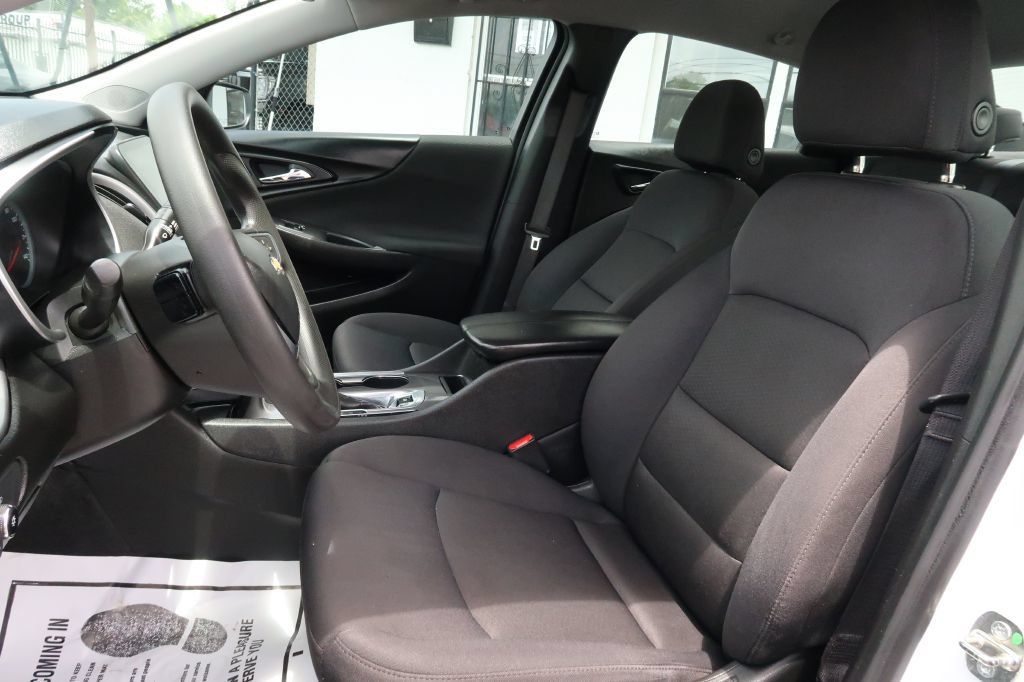 Used 2023 Chevrolet Malibu LT w/ Driver Confidence Package FWD image 5