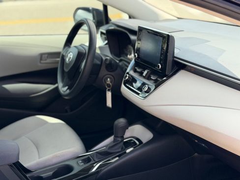 Used 2022 Toyota Corolla LE FWD image 20