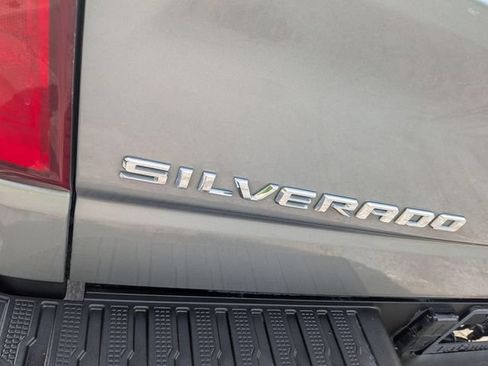Used 2023 Chevrolet Silverado 1500 High Country w/ Technology Package AWD/4WD image 10