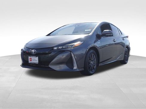 Certified 2017 Toyota Prius Prime Premium image 8