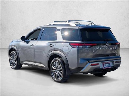 Used 2024 Nissan Pathfinder SL w/ SL Premium Package image 8