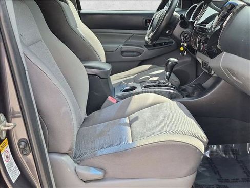 Used 2015 Toyota Tacoma PreRunner RWD image 19
