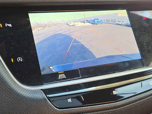 Used 2021 Cadillac XT5 Premium Luxury image 17