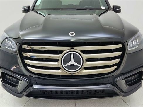 Used 2025 Mercedes-Benz GLS 450 4MATIC image 8