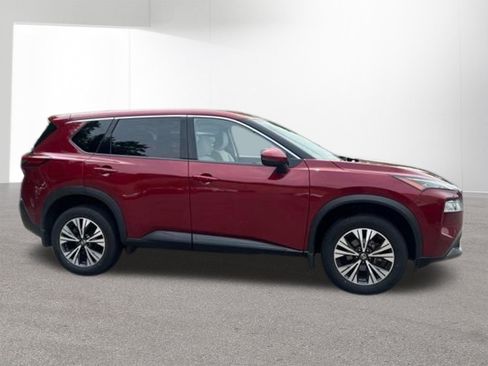 Used 2021 Nissan Rogue SV AWD/4WD image 2