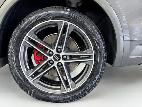 Used 2024 Audi Q5 e Premium Plus image 30