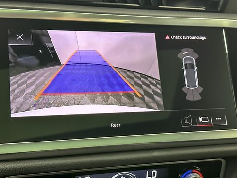 Used 2024 Audi Q3 2.0T Premium image 17