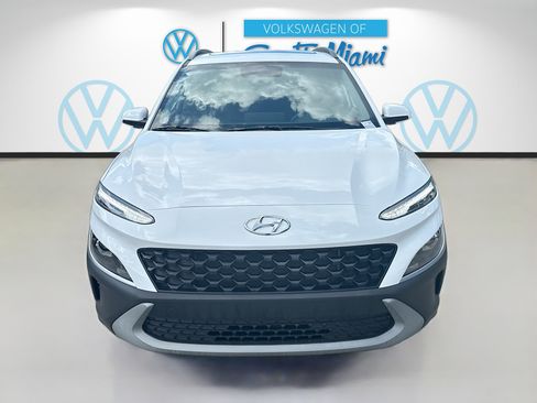 Used 2023 Hyundai Kona SEL w/ Convenience Package FWD image 2