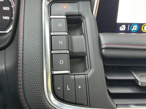 Used 2021 Chevrolet Suburban RST w/ Luxury Package image 66