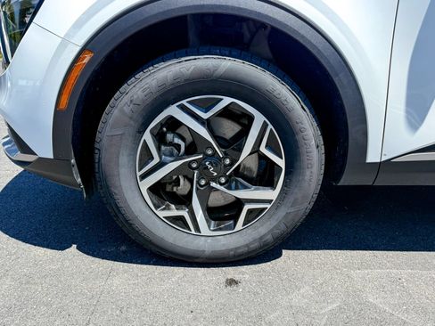 Certified 2023 Kia Sportage LX AWD/4WD image 11