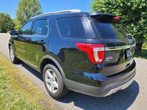 Used 2016 Ford Explorer XLT w/ Equipment Group 202A AWD/4WD image 8