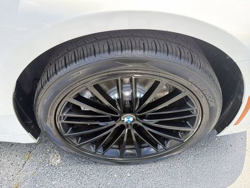 Used 2020 BMW 530i xDrive w/ Convenience Package AWD/4WD image 14
