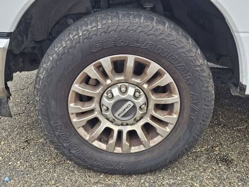 Used 2022 Ford F250 XLT w/ XLT Premium Package image 28