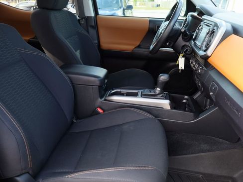 Used 2019 Toyota Tacoma SR5 image 26