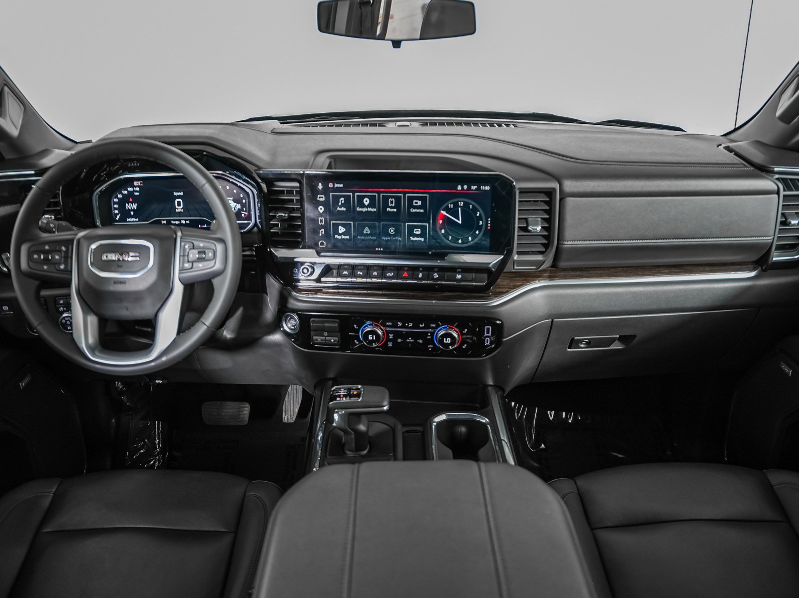 Used 2025 GMC Sierra 1500 Elevation w/ Elevation Premium Package AWD/4WD image 8