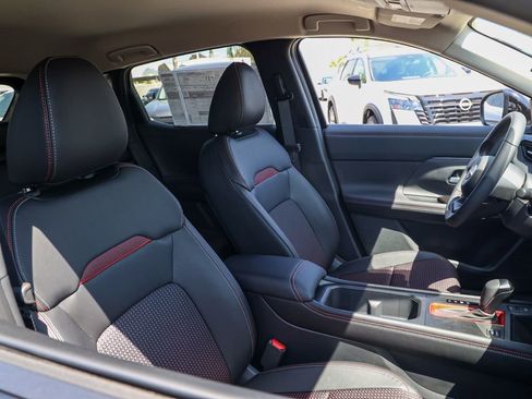 New 2026 Nissan Kicks SR FWD image 20