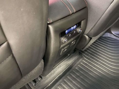 Used 2023 Chevrolet Traverse RS image 14