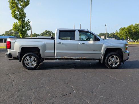 Used 2015 Chevrolet Silverado 2500 LT AWD/4WD image 6