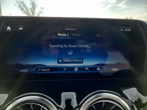 Used 2025 Mercedes-Benz GLA 250 4MATIC image 23