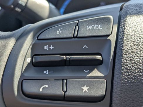 New 2025 Hyundai Venue SEL FWD image 21