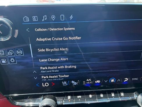 Used 2024 Chevrolet Blazer EV RS AWD/4WD image 40