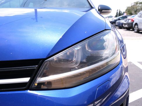 Used 2016 Volkswagen Golf R 4-Door image 9