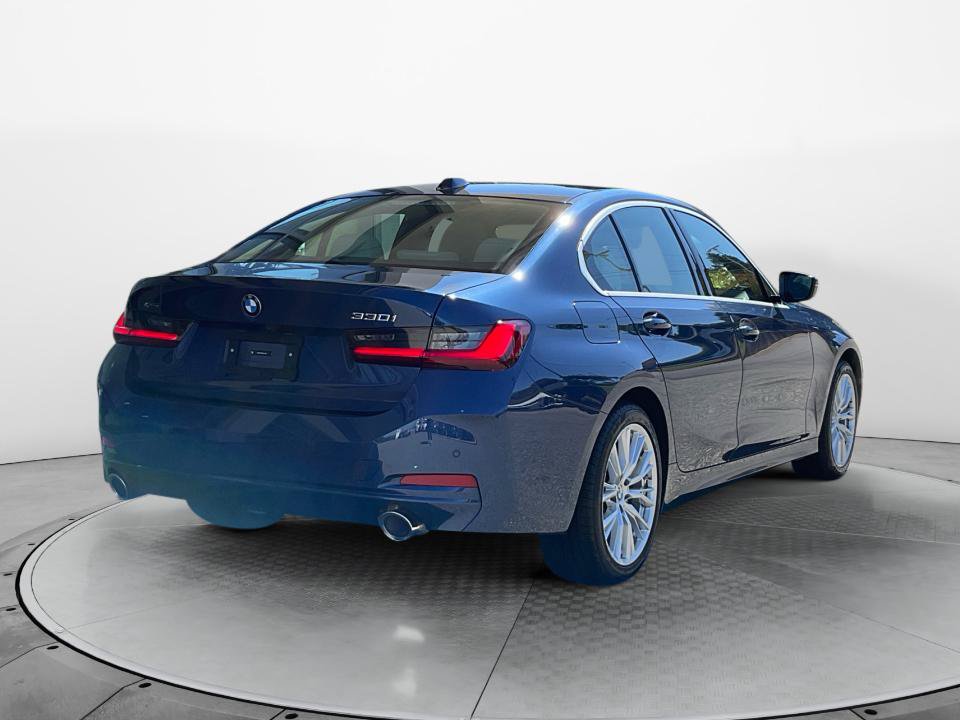 Used 2024 BMW 330i xDrive Sedan w/ Premium Package AWD/4WD image 7