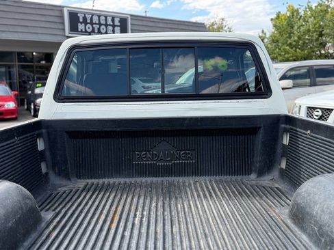 Used 1989 Toyota Pickup Deluxe AWD/4WD image 64