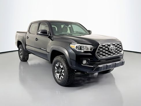 Used 2021 Toyota Tacoma TRD Off-Road image 3
