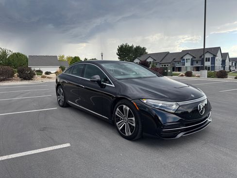 Used 2022 Mercedes-Benz EQS 450+ Sedan image 7