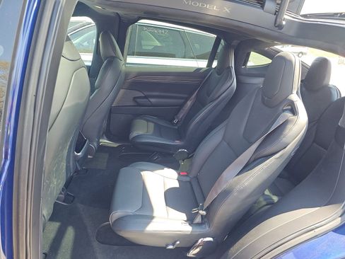 Used 2024 Tesla Model X image 19