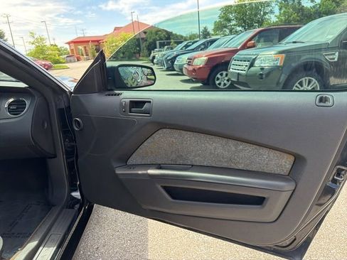 Used 2013 Ford Mustang Coupe RWD image 22