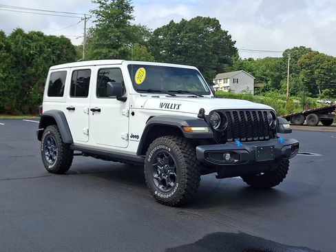 Used 2023 Jeep Wrangler Unlimited w/ Sun & Screen Package AWD/4WD image 1