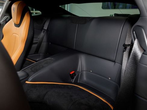 Used 2024 Ferrari Roma RWD image 20