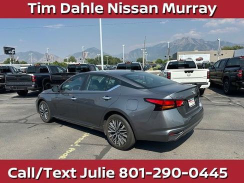 Used 2024 Nissan Altima 2.5 SV AWD/4WD image 8