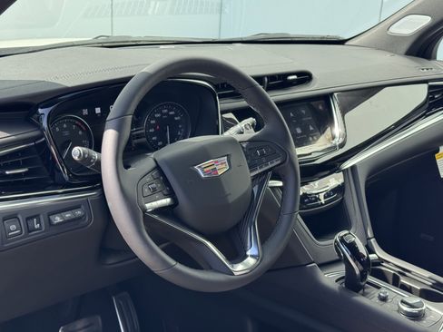 New 2025 Cadillac XT6 Sport w/ Technology Package image 17