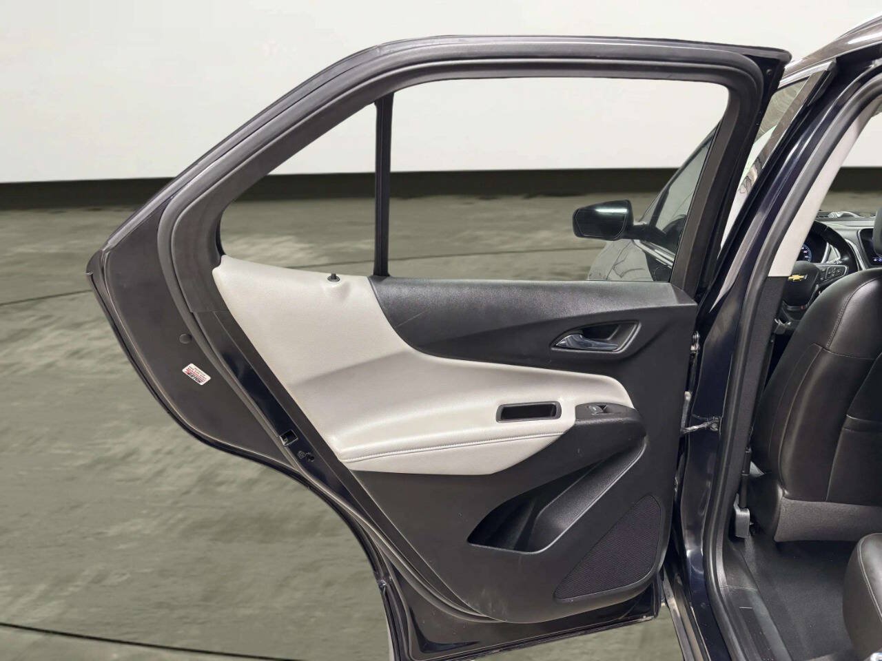 Used 2020 Chevrolet Equinox Premier AWD/4WD image 17