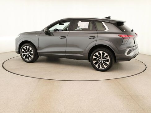 New 2026 Audi Q3 quattro 2.0T AWD/4WD image 3