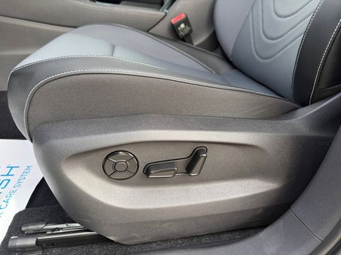 New 2026 Volkswagen Tiguan SE image 30