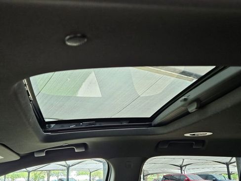 Used 2023 Chevrolet Traverse High Country AWD/4WD image 7