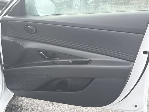 New 2026 Hyundai Elantra SEL Sport FWD image 16