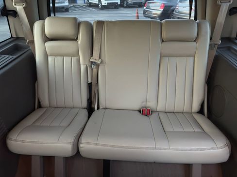 Used 2004 Lincoln Navigator 2WD image 13