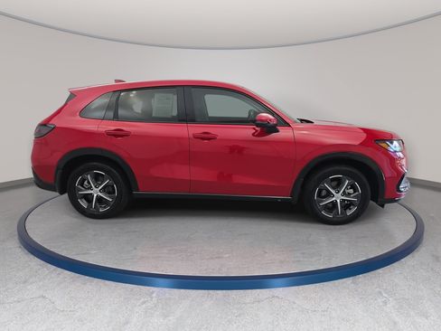 Used 2025 Honda HR-V EX-L image 4