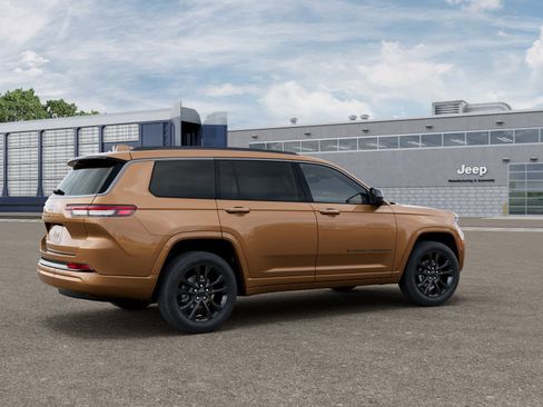 New 2026 Jeep Grand Cherokee L Limited AWD/4WD image 2