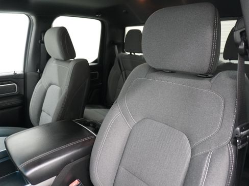 Used 2022 RAM 1500 Big Horn w/ Night Edition AWD/4WD image 12